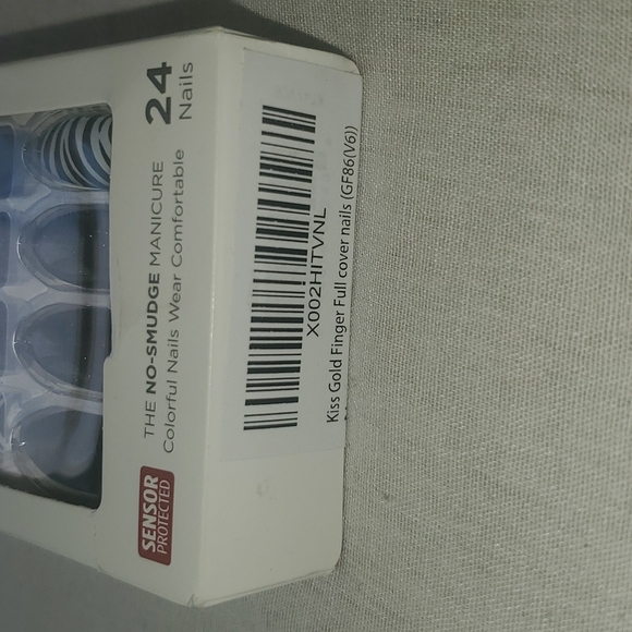 💋 Kiss 💋 Gold Finger Manicure - Picture 2 of 5